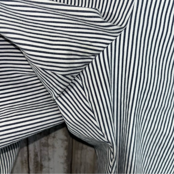 Ann Taylor Pinstripe Straight Leg Crop Pants - Picture 5 of 8